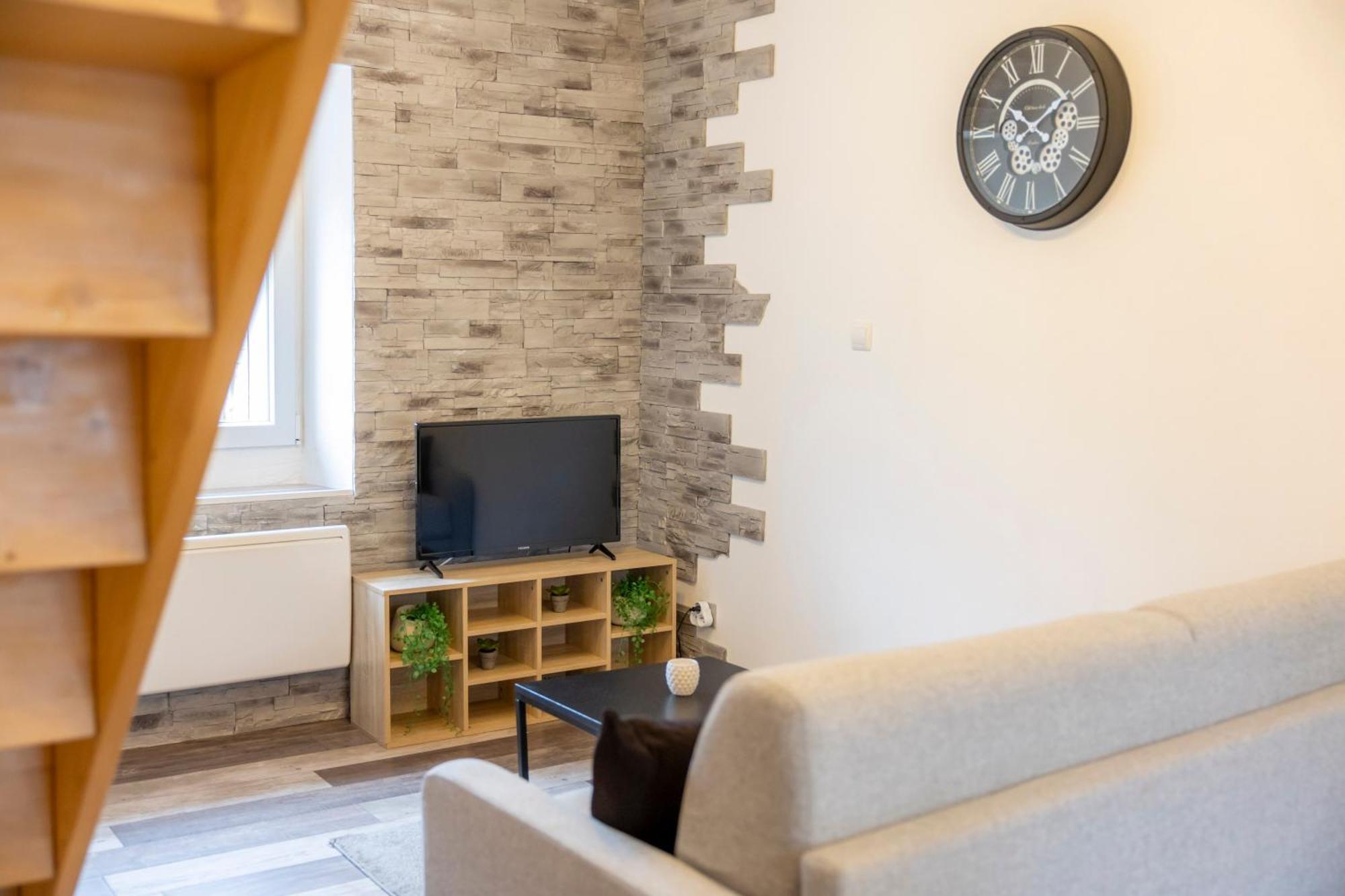 T2 Contemporain Idealement Situe Briancon  Bagian luar foto