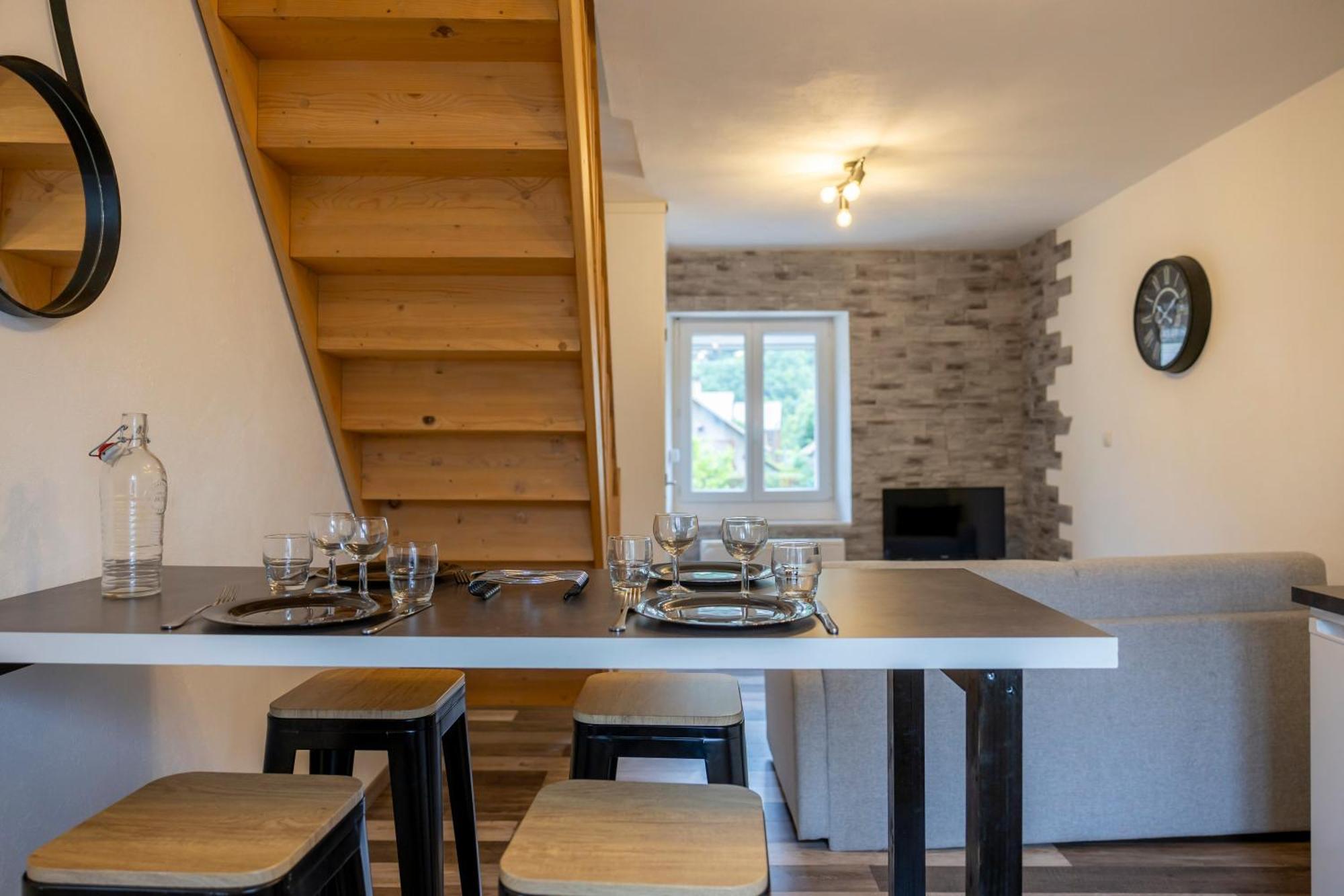 T2 Contemporain Idealement Situe Briancon  Bagian luar foto