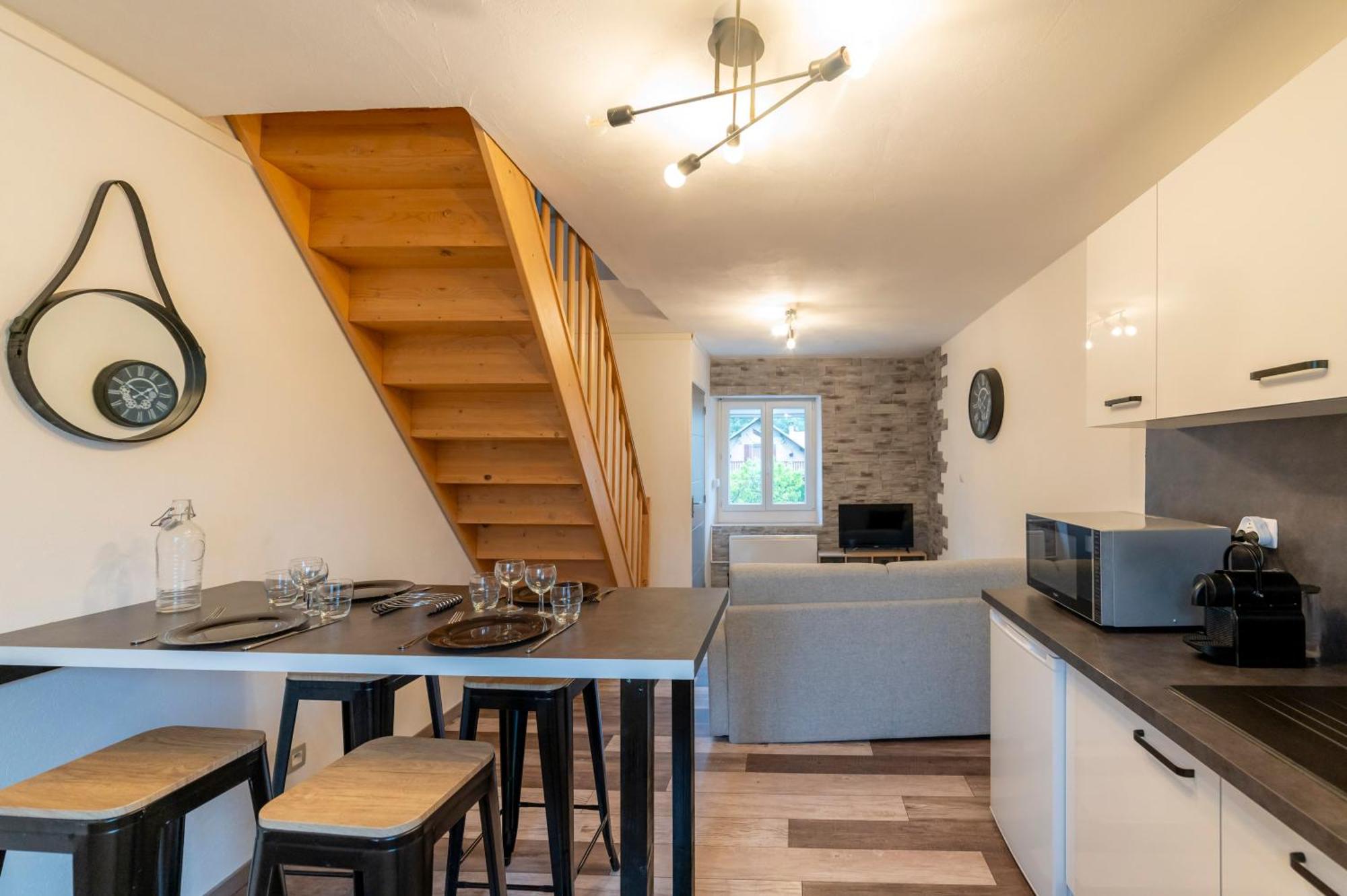 T2 Contemporain Idealement Situe Briancon  Bagian luar foto