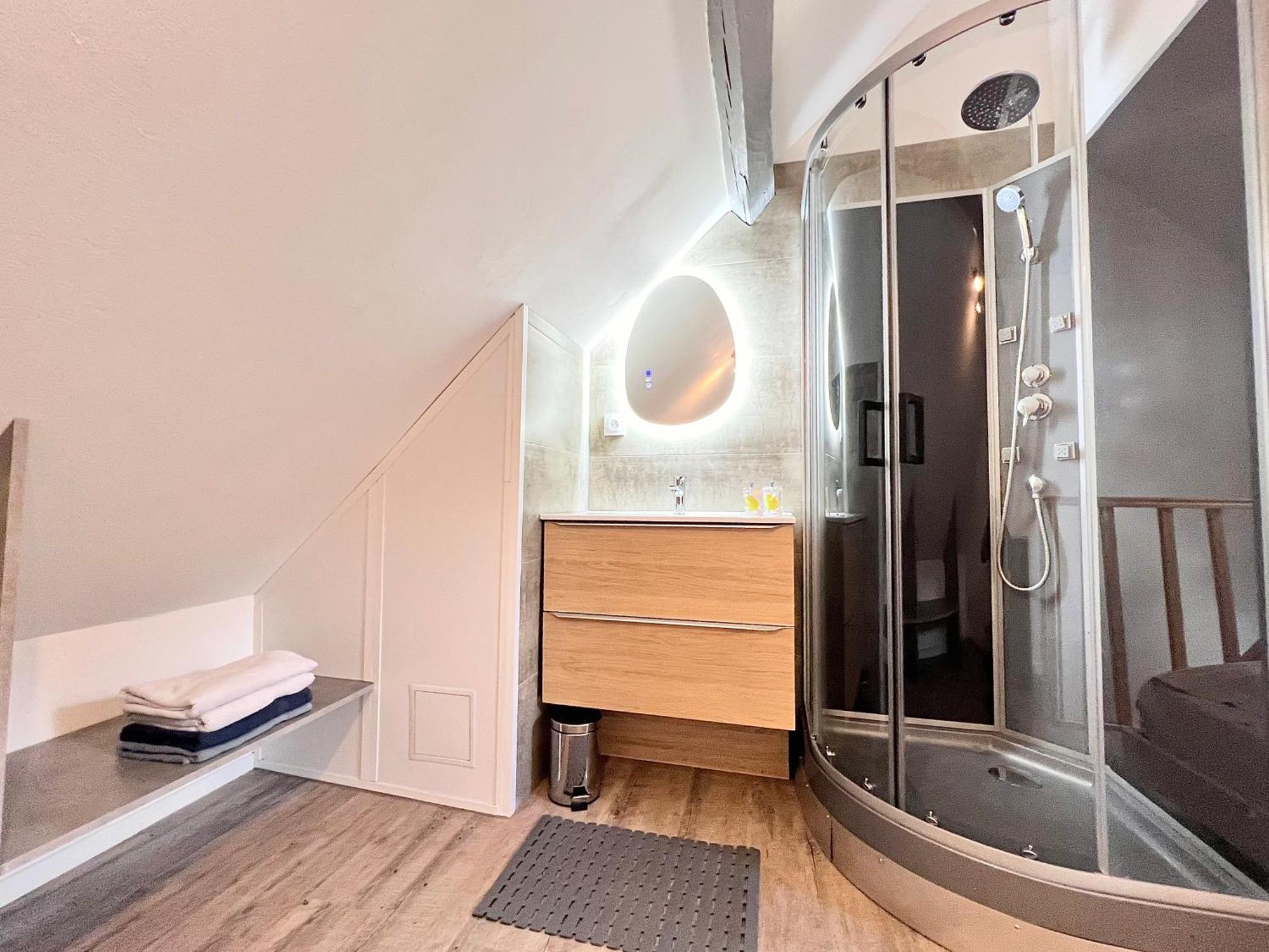 T2 Contemporain Idealement Situe Briancon  Bagian luar foto